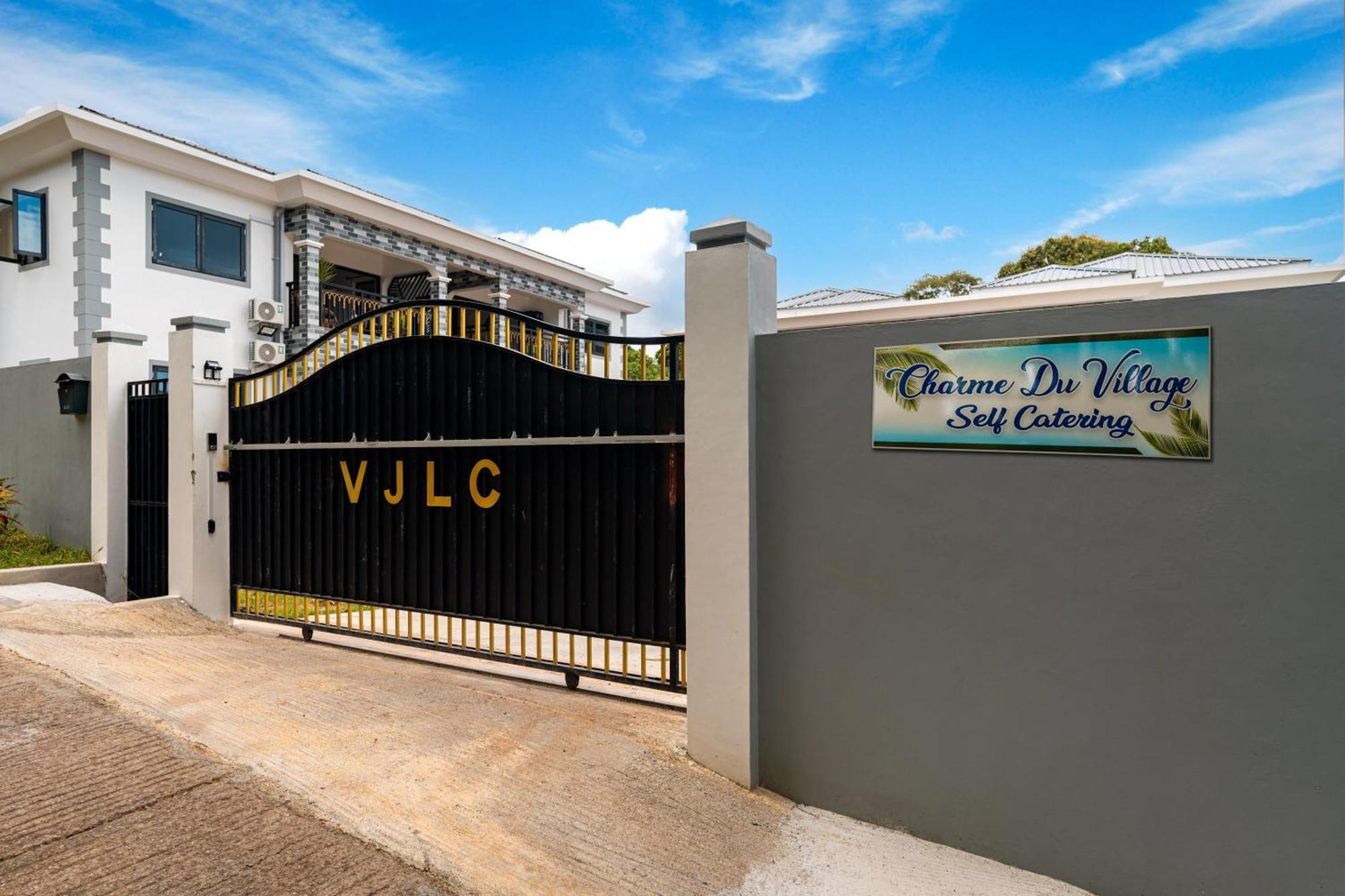 Charme Du Villlage Apartament Anse aux Pins